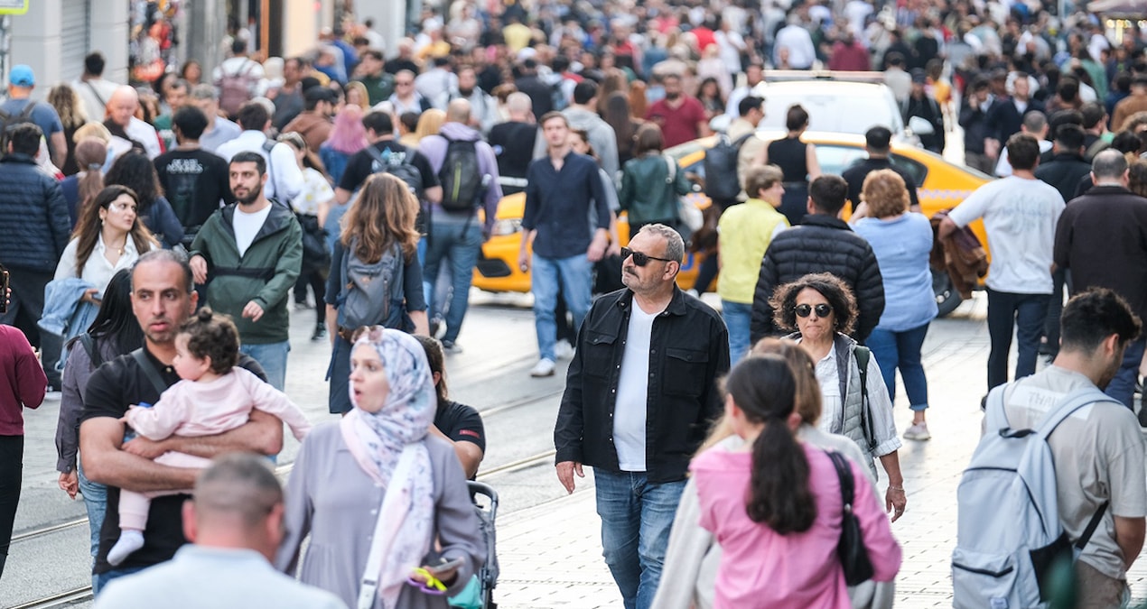 Binlerce kişi hep bir ağızdan söylüyordu: 2024 yılının kelimesi seçildi